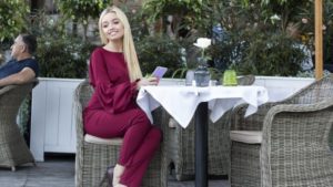 Nahliadli sme do šatníkov amerických celebrít. Čo najradšej nosí?